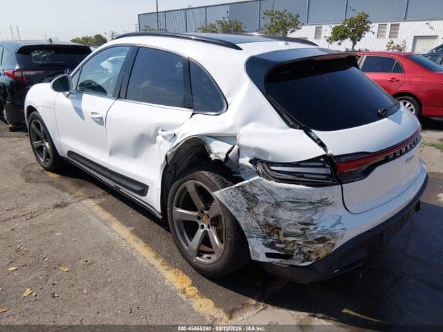2022 PORSCHE MACAN 3