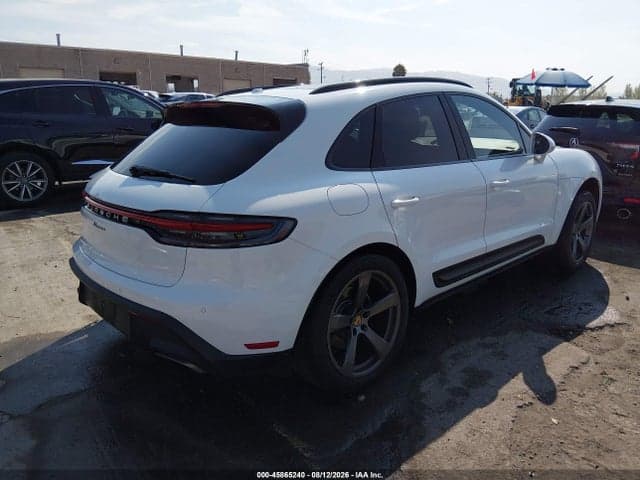2022 PORSCHE MACAN 4