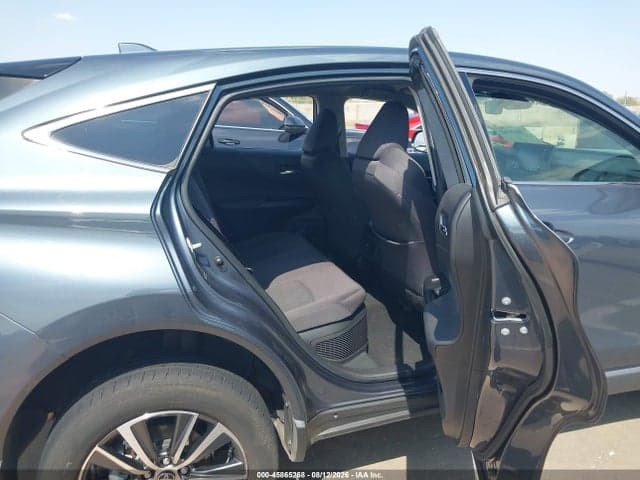 2021 TOYOTA VENZA LE 8