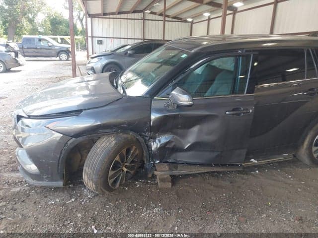 2021 TOYOTA HIGHLANDER XLE 6