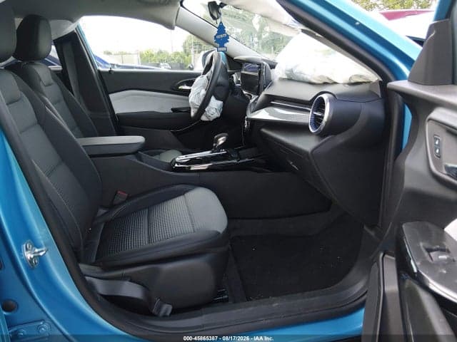 2026 CHEVROLET TRAX FWD LT 5