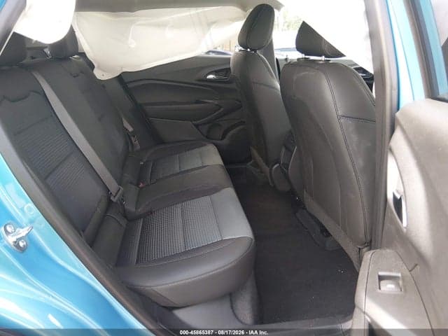2026 CHEVROLET TRAX FWD LT 8