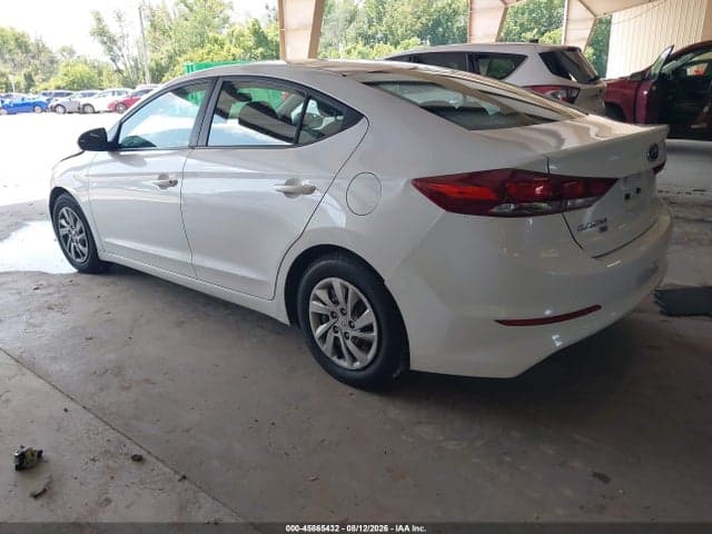 2018 HYUNDAI ELANTRA SE 3