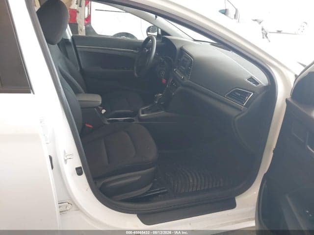 2018 HYUNDAI ELANTRA SE 5