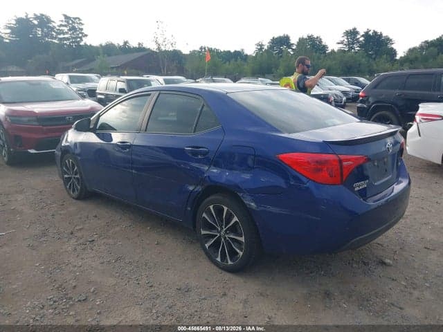 2019 TOYOTA COROLLA SE 3