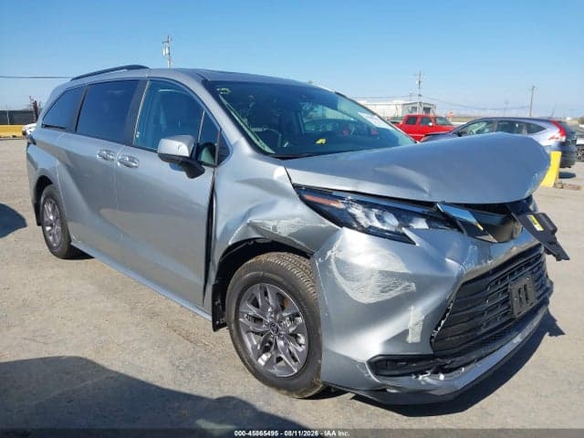 2024 TOYOTA SIENNA LE 1