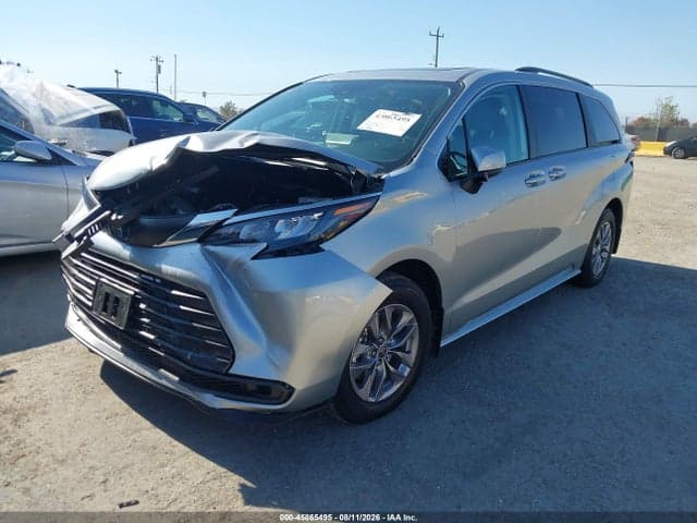 2024 TOYOTA SIENNA LE 2