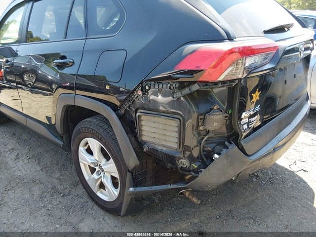 2020 TOYOTA RAV4 XLE 6