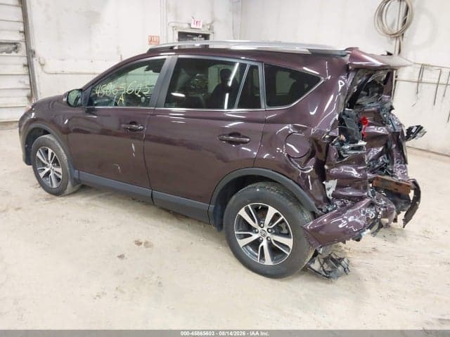 2018 TOYOTA RAV4 XLE 3