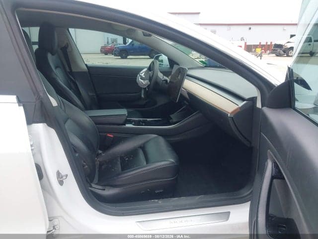 2019 TESLA MODEL 3 4
