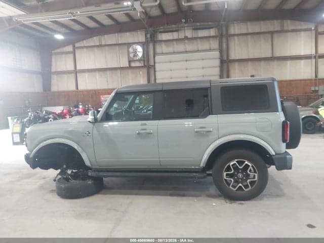 2023 FORD BRONCO OUTER BANKS 14
