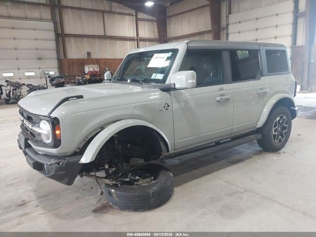 2023 FORD BRONCO OUTER BANKS 6