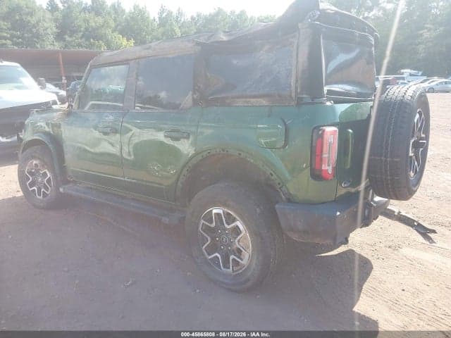 2024 FORD BRONCO OUTER BANKS 3