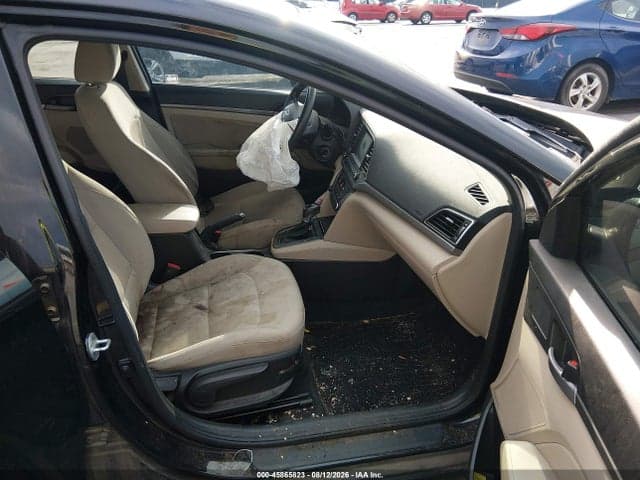 2017 HYUNDAI ELANTRA SE 5