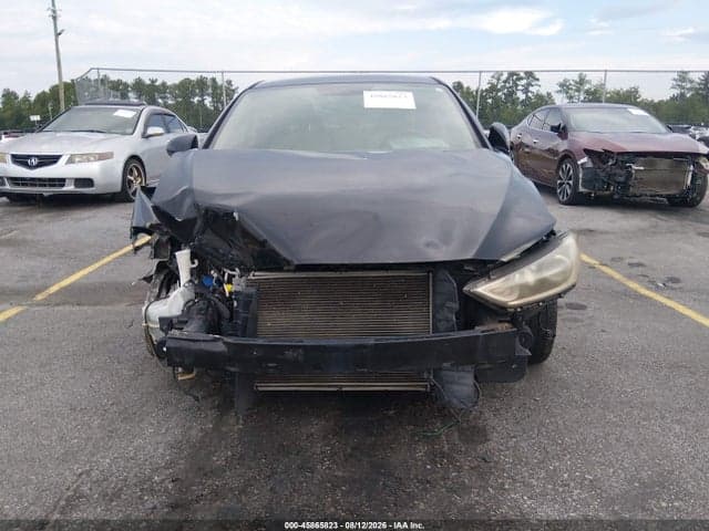 2017 HYUNDAI ELANTRA SE 6
