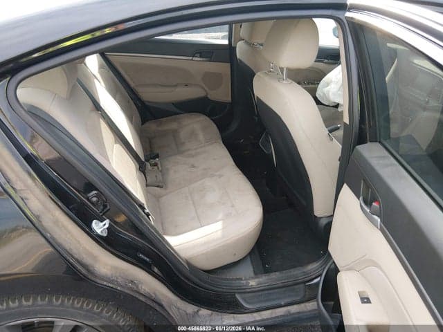 2017 HYUNDAI ELANTRA SE 8