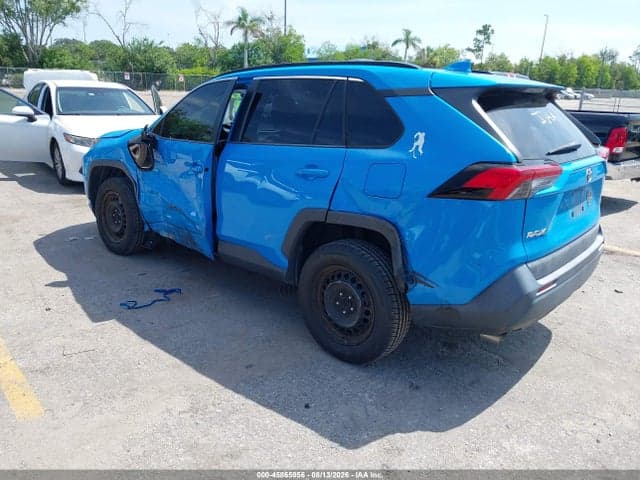 2019 TOYOTA RAV4 LE 3