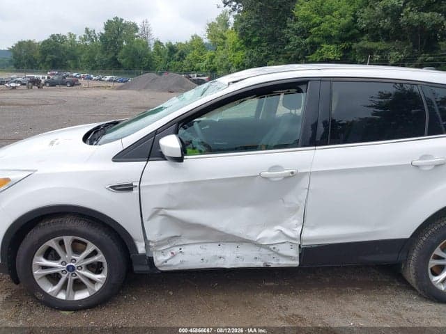 2017 FORD ESCAPE SE 6
