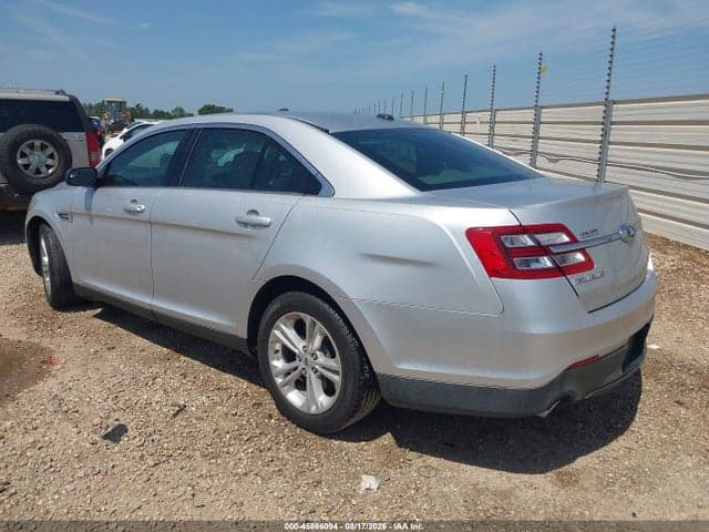 2017 FORD TAURUS SE 3