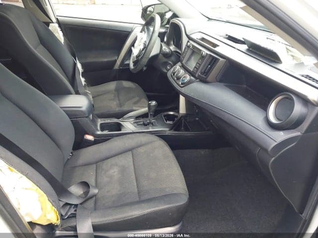 2017 TOYOTA RAV4 LE 5