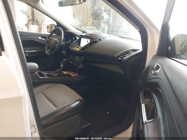 2017 FORD ESCAPE SE 5