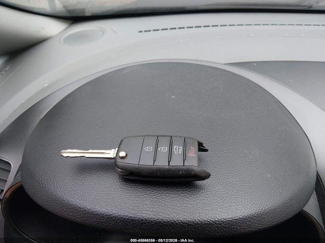 2017 KIA FORTE LX 11