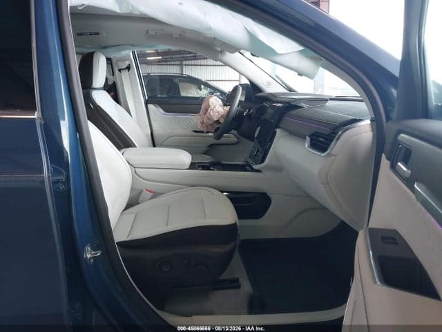 2024 GMC ACADIA FWD DENALI 5