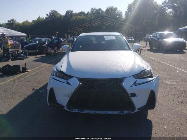 2018 LEXUS IS 300 11