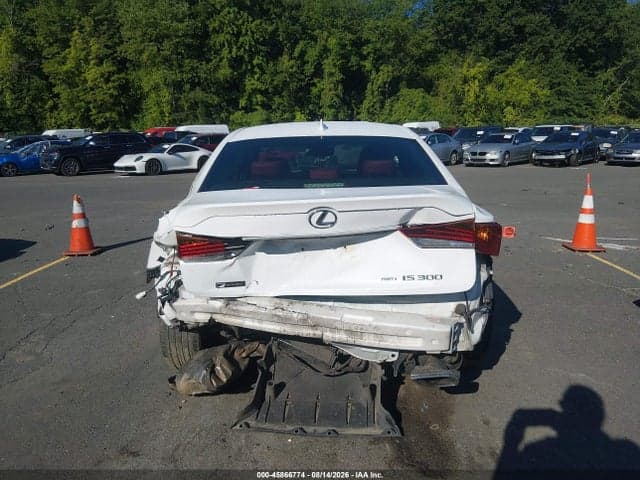 2018 LEXUS IS 300 15