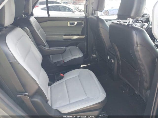 2021 FORD EXPLORER XLT 8