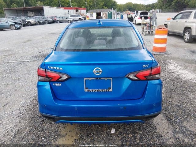 2021 NISSAN VERSA SV XTRONIC CVT 17
