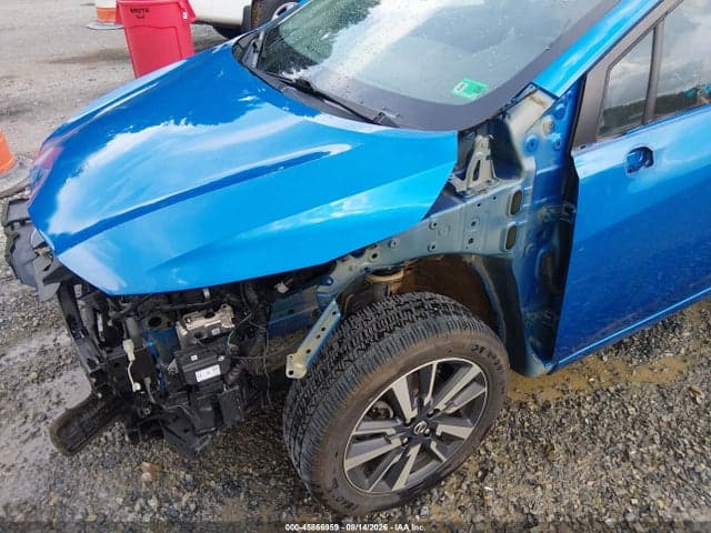 2021 NISSAN VERSA SV XTRONIC CVT 18