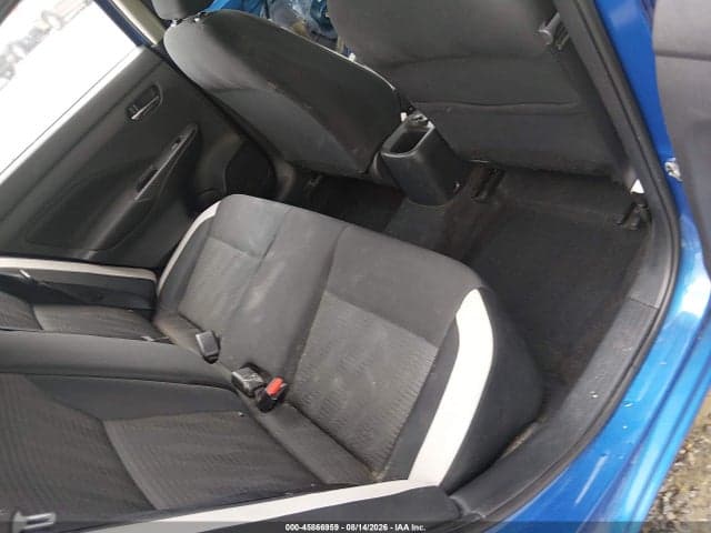 2021 NISSAN VERSA SV XTRONIC CVT 8