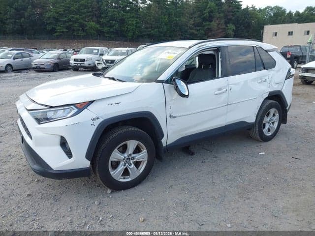 2021 TOYOTA RAV4 XLE 2