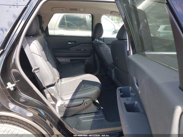 2026 NISSAN PATHFINDER SL 8