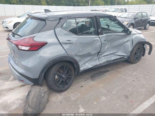 2023 NISSAN KICKS SV XTRONIC CVT 4