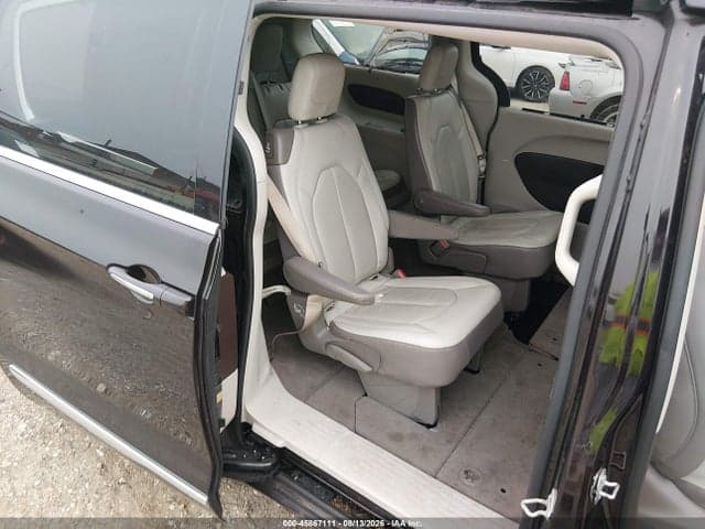 2018 CHRYSLER PACIFICA TOURING L PLUS 8