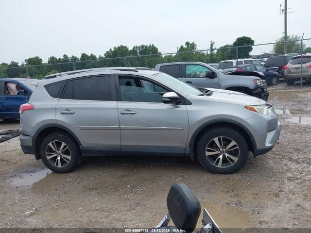 2018 TOYOTA RAV4 XLE 13