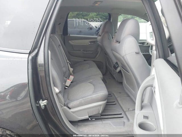 2017 CHEVROLET TRAVERSE LS 8