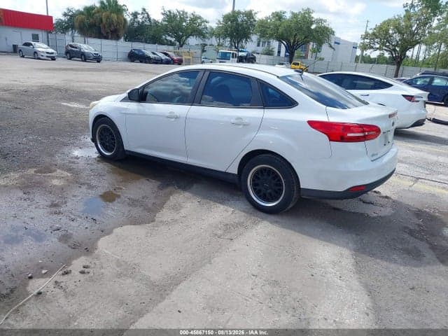 2017 FORD FOCUS SE 3