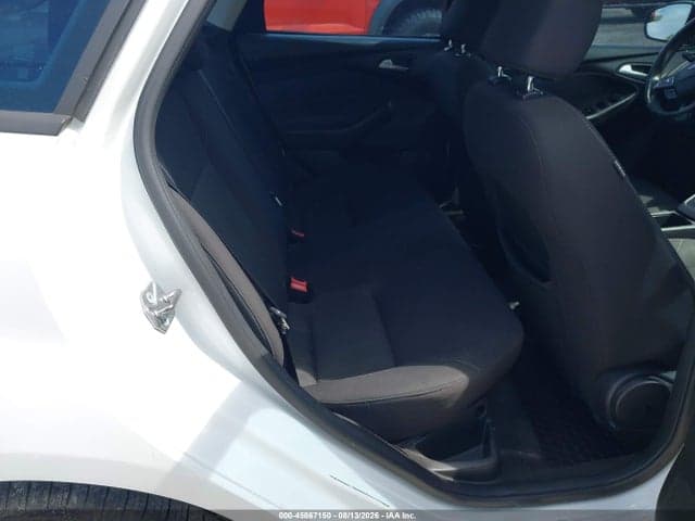 2017 FORD FOCUS SE 8