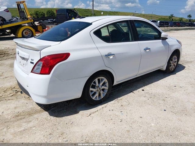 2017 NISSAN VERSA 1.6 SV 4