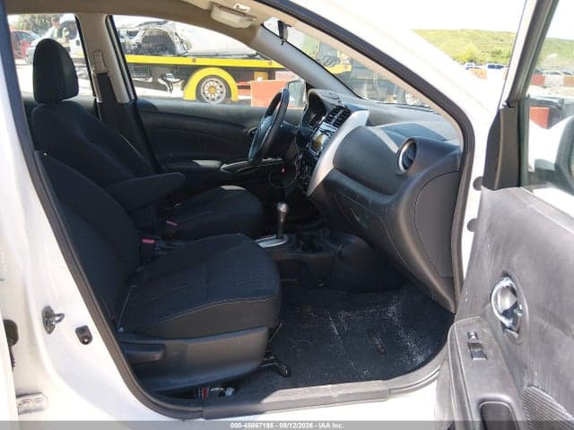 2017 NISSAN VERSA 1.6 SV 5