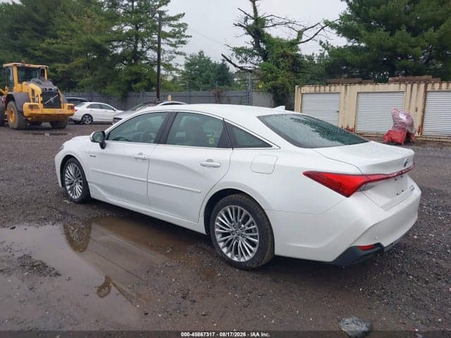 2019 TOYOTA AVALON HYBRID LIMITED 3