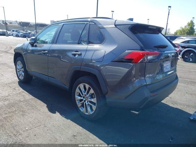 2024 TOYOTA RAV4 XLE PREMIUM 3