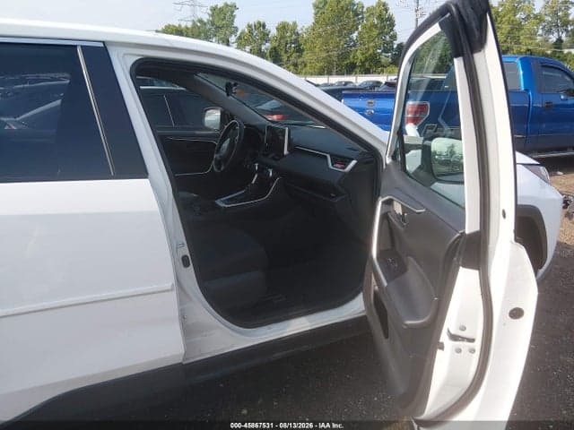 2024 TOYOTA RAV4 LE 5