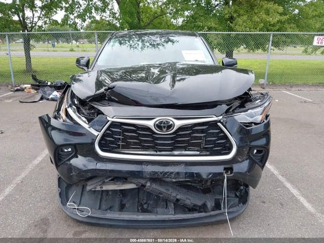 2022 TOYOTA HIGHLANDER LE 12