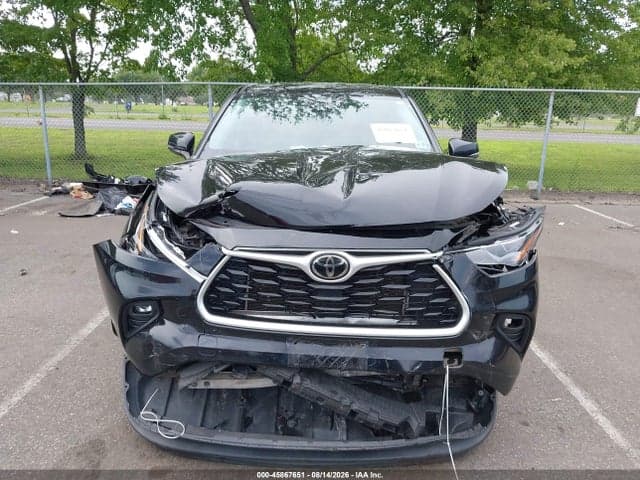 2022 TOYOTA HIGHLANDER LE 6