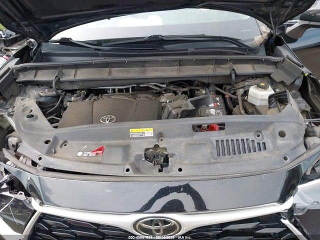 2022 TOYOTA HIGHLANDER LE 10