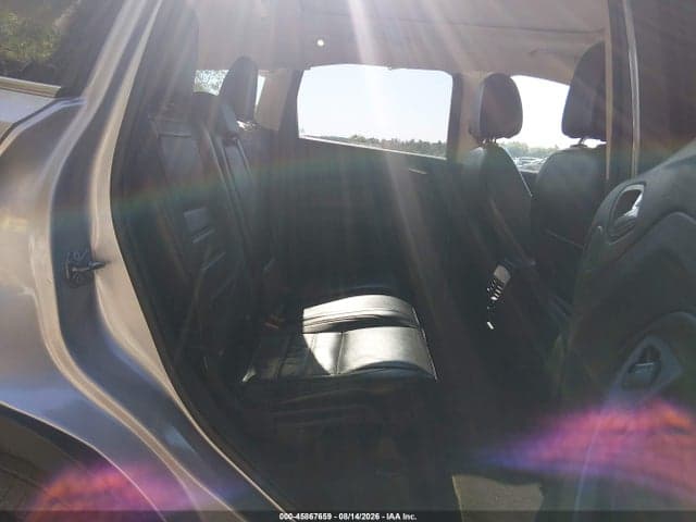2017 FORD ESCAPE TITANIUM 8